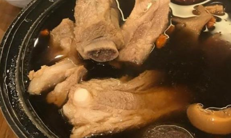 吴方记瓦煲肉骨茶加盟