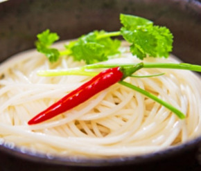 吃来吃去云南米线，天然健康加盟有利润