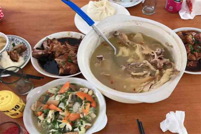鸡煲店
