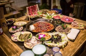 创业开一家小肥牛火锅加盟店怎么样？