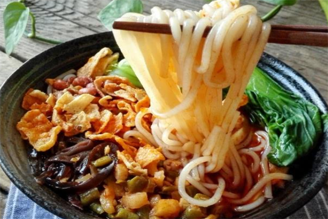 螺大头螺蛳粉火锅加盟
