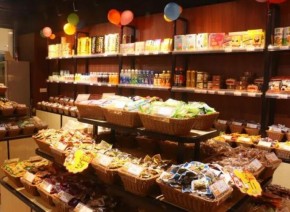 零食加盟店应该怎么做才能提高进店率与复购率？