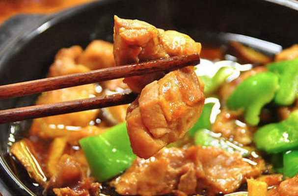 上吉铺黄焖鸡米饭