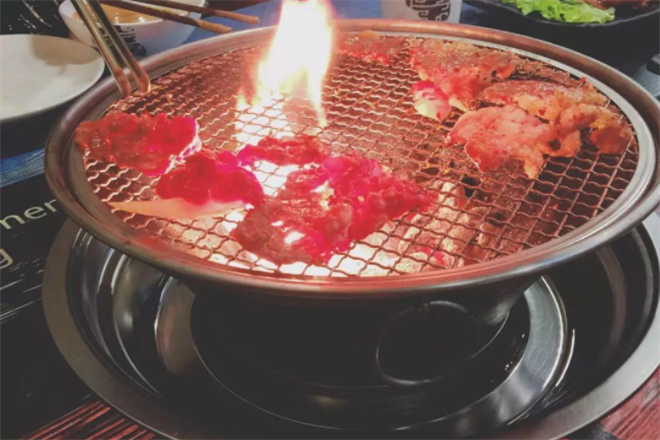 大尧肉坊量贩泥炉烤肉加盟