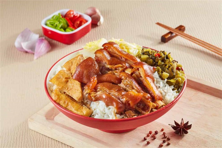 点蹄擂椒猪脚饭加盟