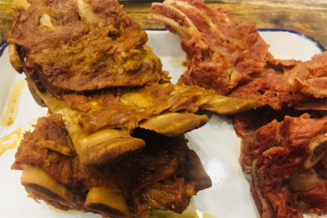 吃惑狼肉骨头加盟