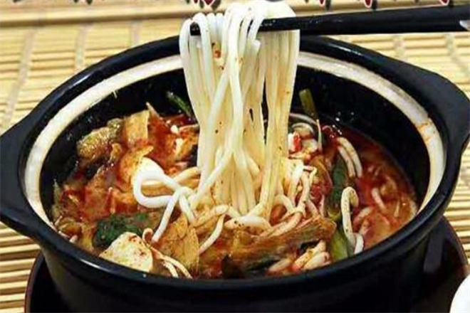 佳佳过桥米线加盟