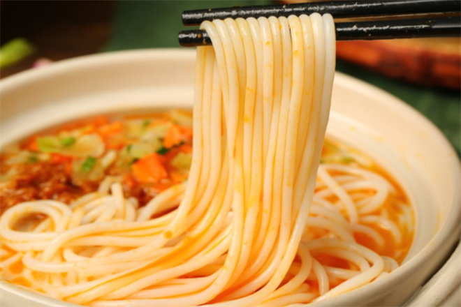 佳佳过桥米线加盟