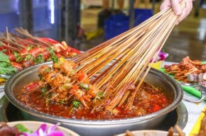 串天下串串香加盟要多少钱？贵不贵？