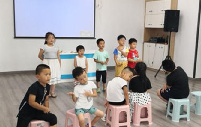 蓝话筒口才培训加盟