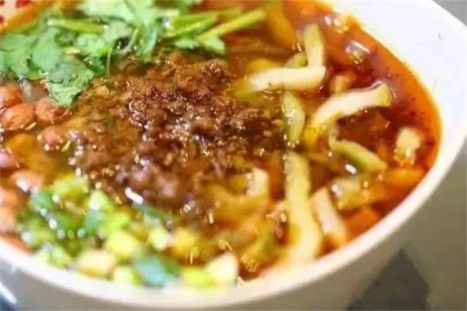 伤辛酸辣粉加盟