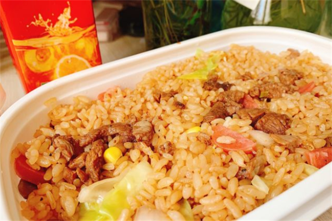 饭饭兽炒饭卤味加盟