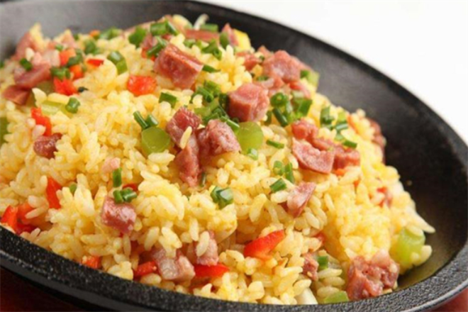 饭饭兽炒饭卤味加盟