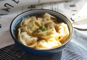 好汤煮馄饨，满宝馄饨值得选择