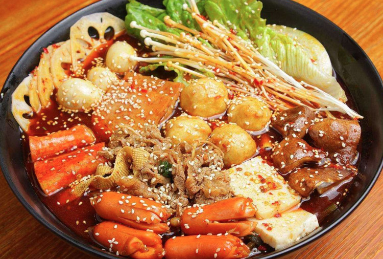 火宫煮盘盘麻辣烫加盟