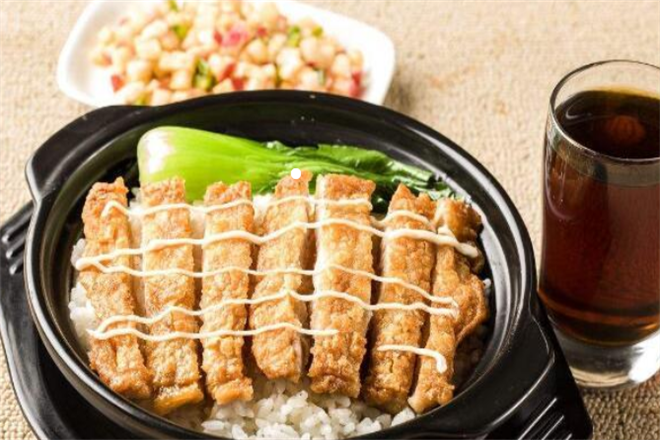 鲁小熹鸡排饭加盟