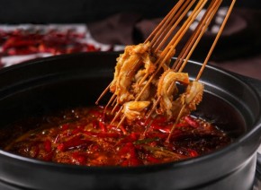 上上谦串串香火锅加盟总部在哪里？有定期培训吗？