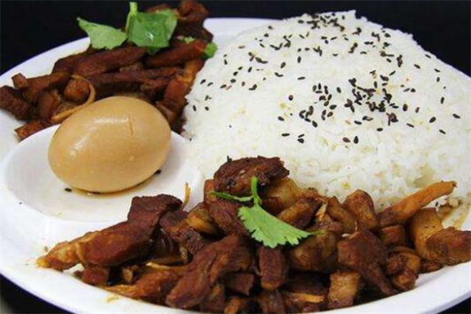 七饭七排骨米饭加盟