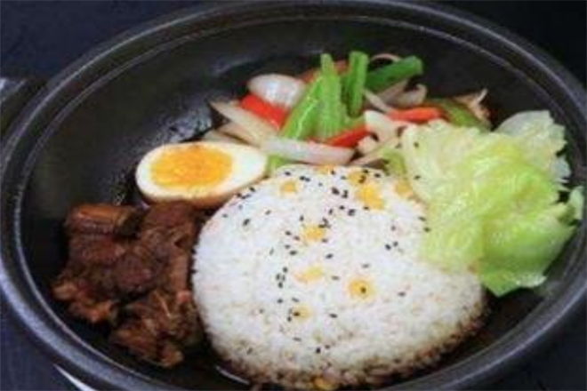 七饭七排骨米饭加盟