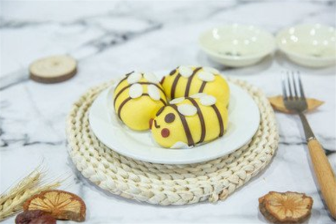 小蜜蜂蛋糕加盟