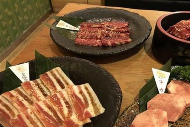 热血兄弟烤肉加盟