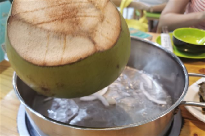 嗲嗲椰子鸡加盟