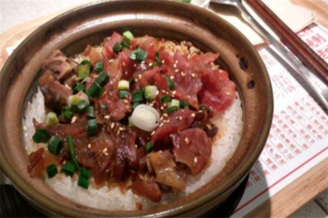 膳心记煲仔饭加盟