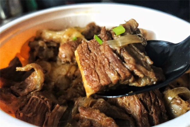 醒屋牛肉饭加盟