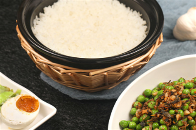 米食先生煲仔饭加盟