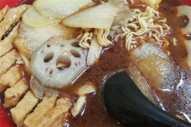 静安小亭麻辣烫加盟