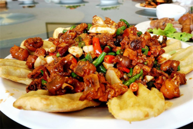小鱼炒鸡加盟