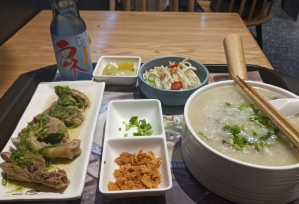 哈喀鸭肉粥坊加盟