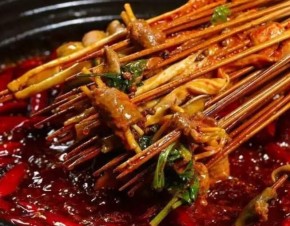 签小二串串火锅加盟流程是什么？