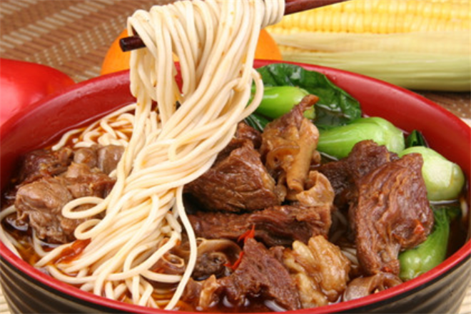 新农明彪牛肉面加盟