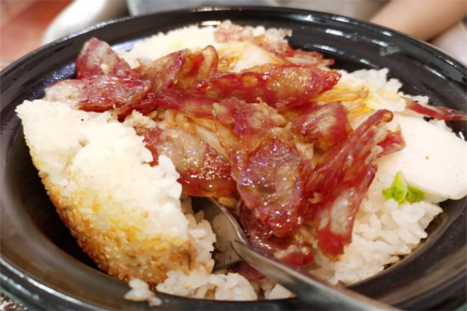 德仔煲仔饭加盟