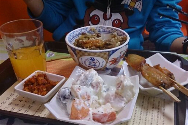 韩国鲍鲍饭快餐加盟