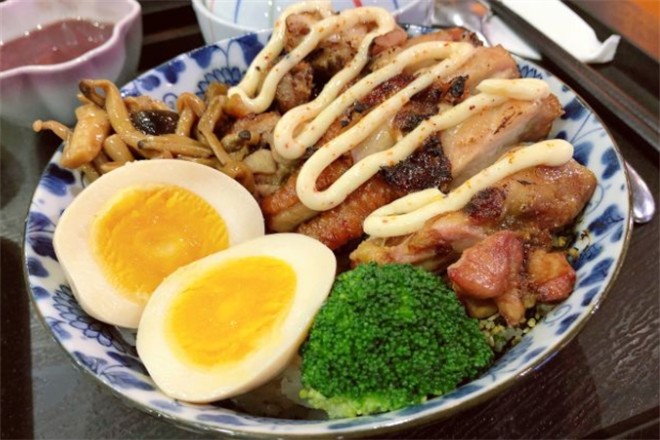 丼魂烧肉丼加盟
