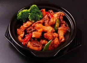 上吉铺黄焖鸡米饭加盟电话多少？