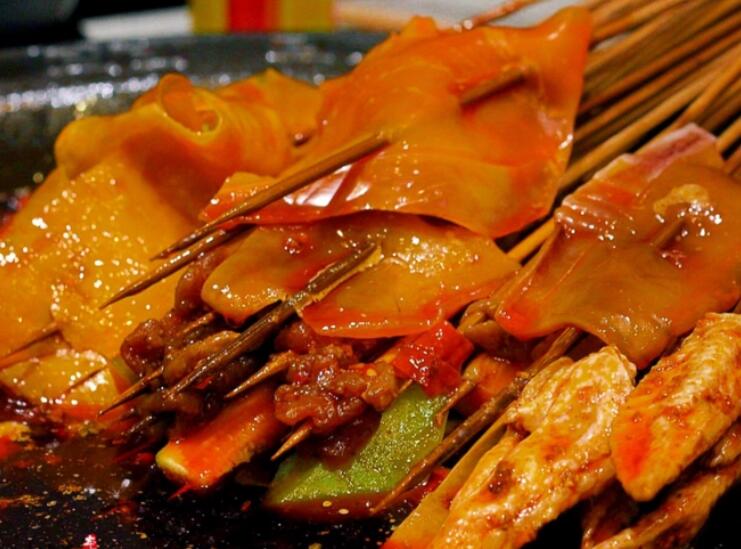 上上谦串串香火锅