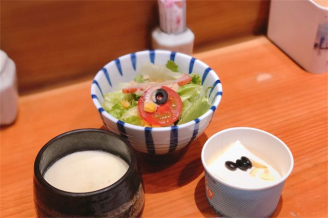 恋樱日式铁板料理加盟