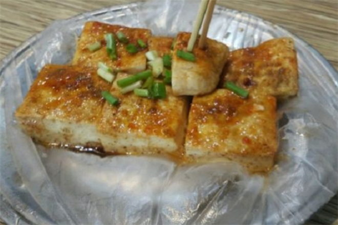 闪八小吃加盟