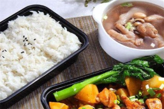 吉食雨快餐加盟