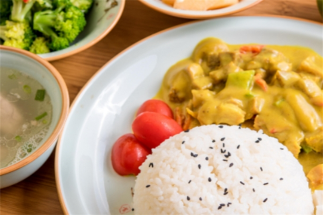 吉食雨快餐加盟