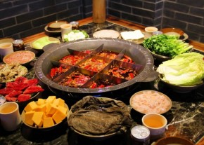 沸腾食代火锅加盟好经营吗？