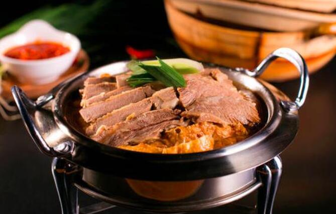 牛小灶牛腩牛杂煲