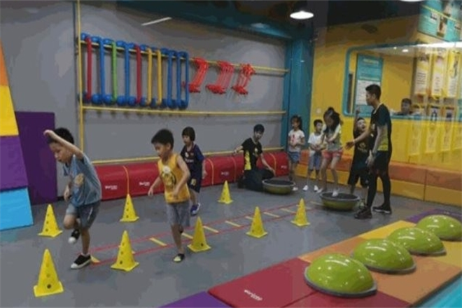 鹿晞体能少儿体适能俱乐部加盟