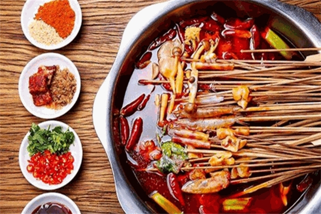 李记阿婆串串香加盟