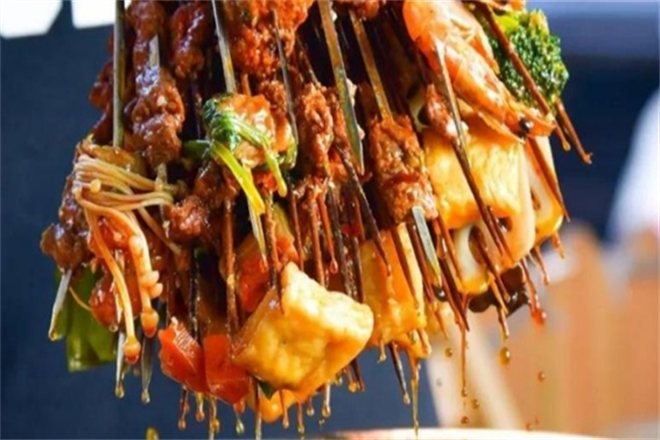 李记阿婆串串香加盟