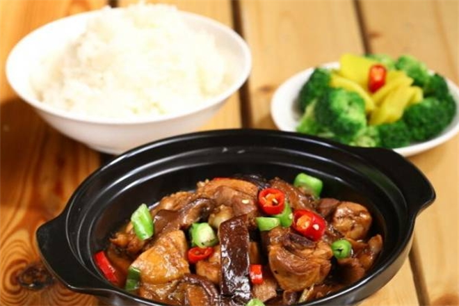 老沈记黄焖鸡米饭加盟