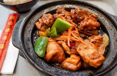 吴妍黄焖鸡米饭